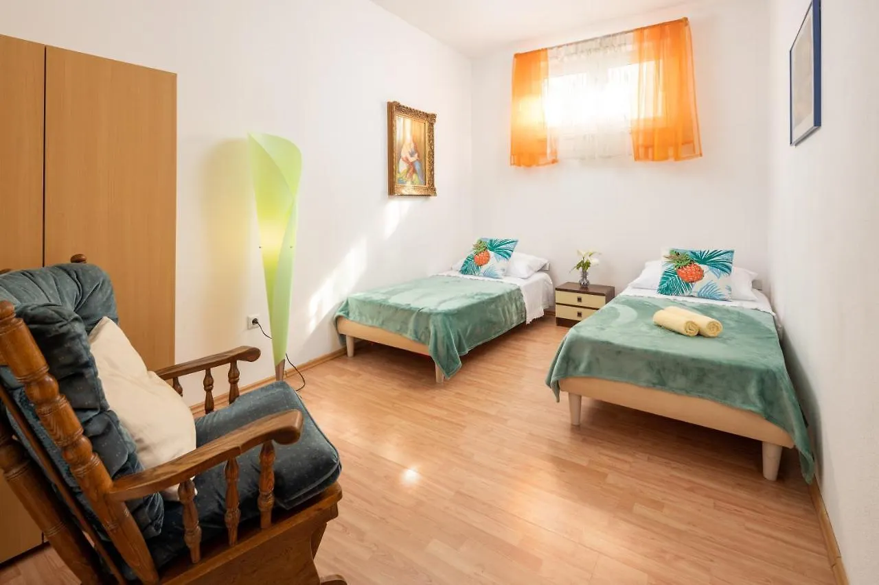 Apartment Kaja Kastela Croatia